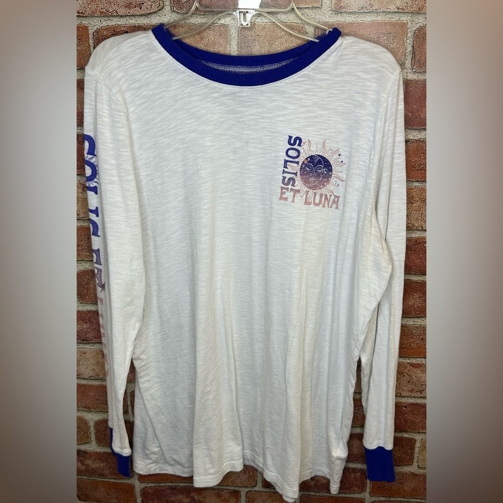 Torrid White/Blue Long Sleeve Super soft slub jersey size 00